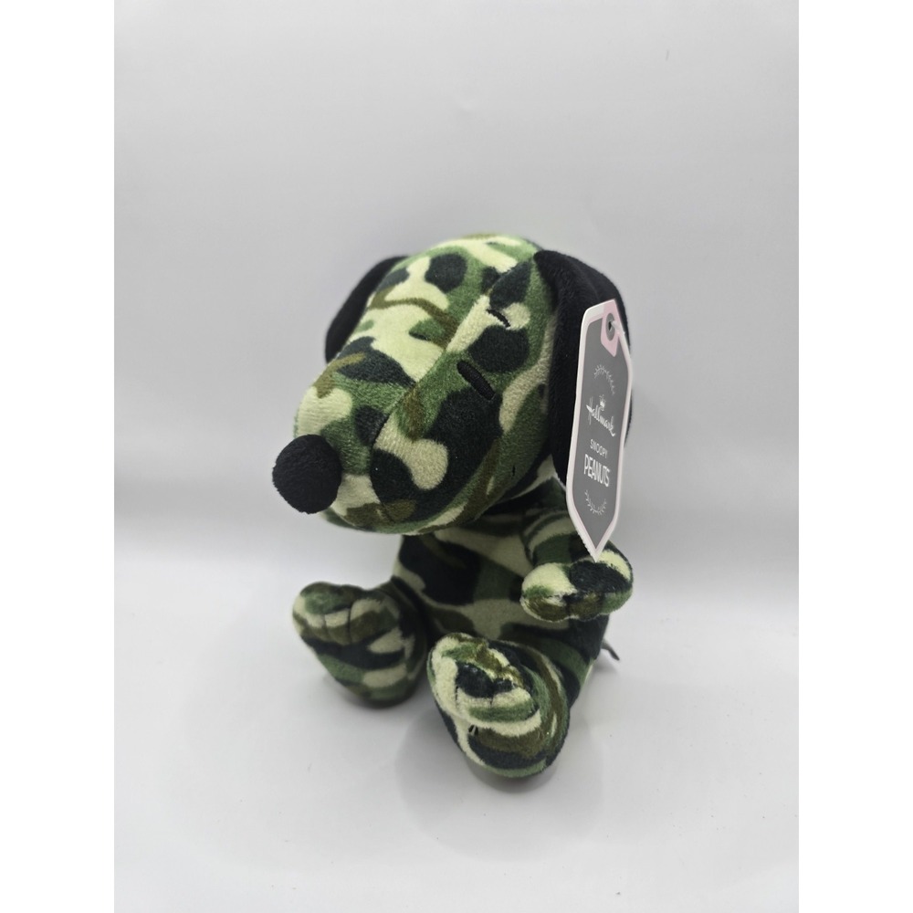 NWT Hallmark 2022 Snoopy  Peanuts Green Camouflage Plush 6.5" Military
